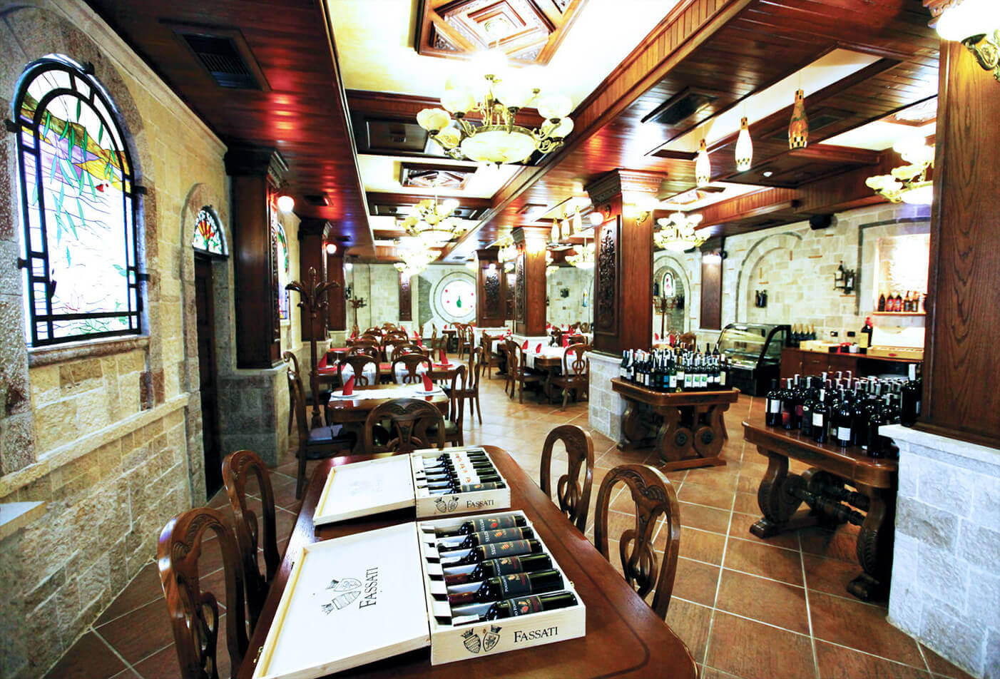 DinastyHotel_Tavern2.jpg